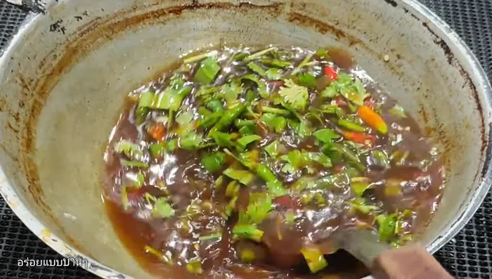 Pour the soup base over the chicken feet.