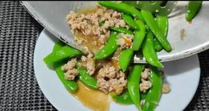 Sweet & Sour Shrimp Paste Stir-fried Pork with Peas - Easy Home-Cooked Recipe