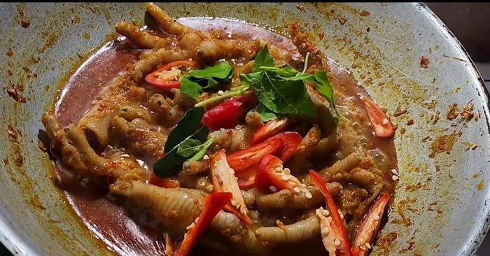 Simmer for another 30 minutes to allow the chicken feet to become tender. Do not overcook.