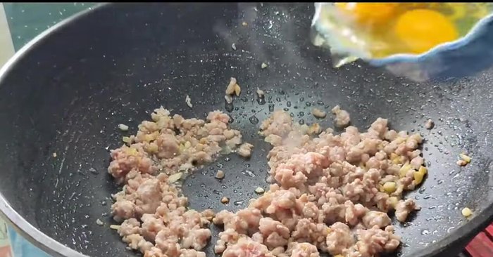 Add eggs and stir-fry.