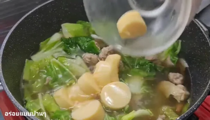 Add tofu and stir gently.