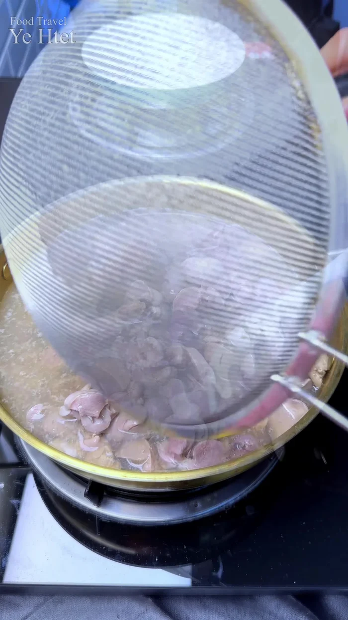 To tenderize the chicken, mix rice flour, rice bran, and glutinous rice flour with water. Wash the mixture for extra tenderness.
