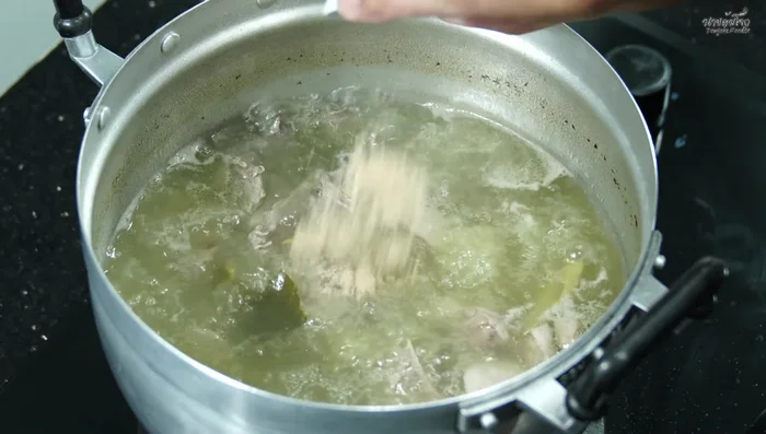 Add seasoning powder (salt, fish sauce, chili powder, roasted rice, seasoning powder).