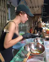Yam Talak Rot Jat: Pak Nam's Overflowing Spicy Salad Recipe