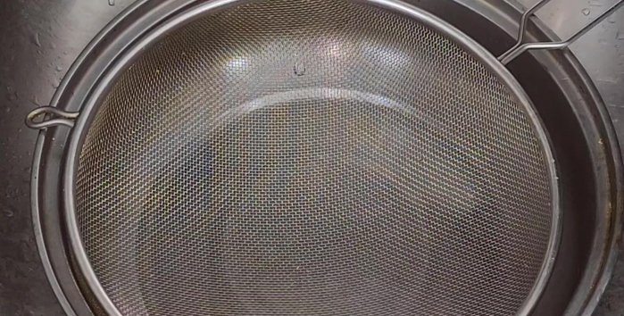 Boil the blended mixture, then strain the broth. (101.04)
