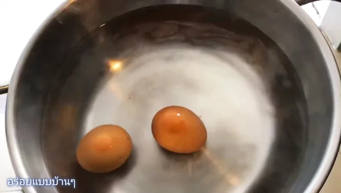 Cover the pot tightly with a lid.