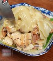 Crispy Grilled Bananas with Coconut Milk: A Delicious Thai Dessert
