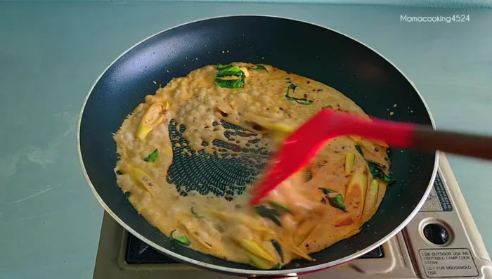 Add a pinch of salt (about 1/4 teaspoon) and 1/2 tablespoon of fish sauce. Taste and adjust seasoning.