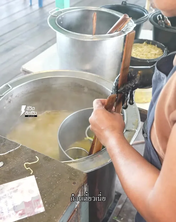 Cook noodles: Cook noodles according to package instructions.