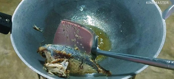 Let the mackerel cool, then peel and flake the meat.