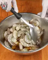 Crispy Shrimp in Fish Sauce: Auntie Moo's Easy Recipe