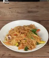 Spicy Seafood Stir-fried Wide Noodles Recipe - Thai Style