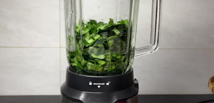 Blend pandan leaves and bamboo shoots separately to extract their juice.