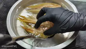 How to Boil Tree Tops (Hua Plee) Without Turning Black