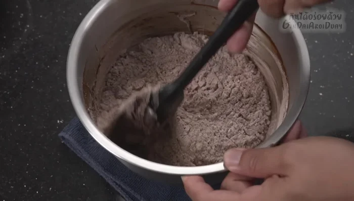 Preheat your oven to 160-170°C (320-340°F). Line the baking pan with parchment paper.