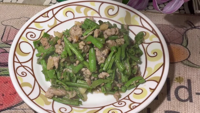 Serve hot with rice. Add chili peppers for extra spice (optional).