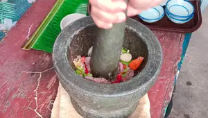 Shrimp Paste Dipping Sauce (Nam Prik Kapi) with Pickled Garlic