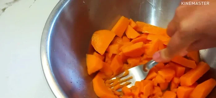 Grind the boiled sweet potatoes.