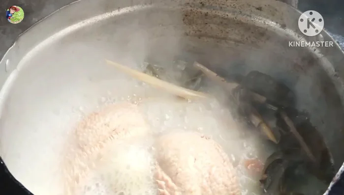 Once tender, turn off the heat and remove the cow's mouth from the pot.