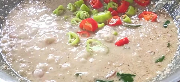 Add chili; simmer for 1-2 minutes until cooked.