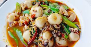Crispy Squid with Holy Basil: A Thai Stir-Fry Recipe