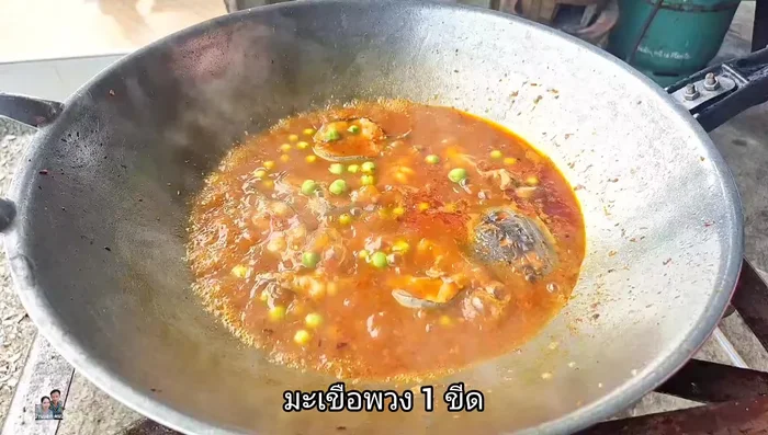 Add the eggplant (previously soaked in salt water).