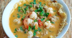 Tom Yum Steamed Egg Mama Noodles: Easy Thai Snack Recipe