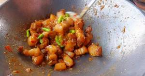 Bouncy Soft Juicy Pork Belly Stir-fry with Chili Recipe
