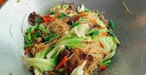 Delicious Stir-Fried Vermicelli Noodles for New Year's - Easy Recipe