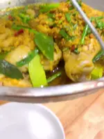Fragrant Steamed Chicken with Herbs: A Simple, Delicious Recipe