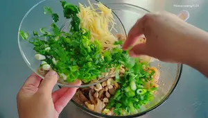 Crispy Pork Rind Salad (Yum Ha Mun): Authentic Thai Recipe