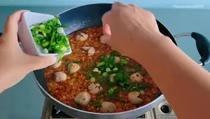 Easy & Flavorful Minced Pork Tom Yum Soup Recipe